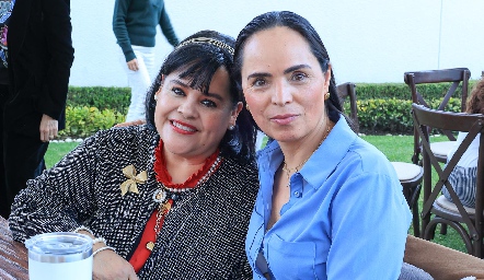  Mariana Gómez y Angélica Díaz Infante.