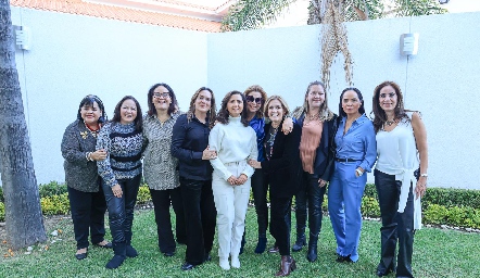  Mariana Gómez, Claudia Álvarez, Gaby Espinoza, Claudia Revuelta, Marta Carrillo, Cecilia Morales, Lorena Martínez, Angélica Díaz Infante y Cristina Chevaile.