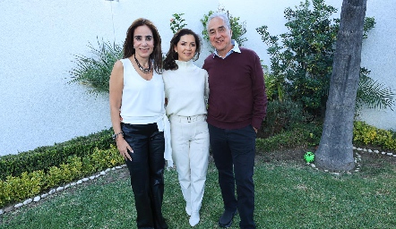  Cristina Chevaile, Martha Carrillo y Juan Manuel Rocha.