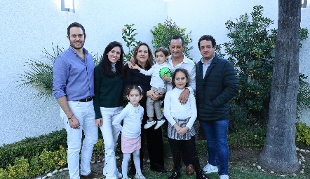  Carlos del Valle, Claudia, Claudia Revuelta, Iker, Alejandro Díaz de León, Alejandro Díaz, Natalia y María Inés del Valle.