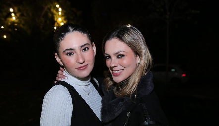  Regina Armendáriz y Renata Acevedo.