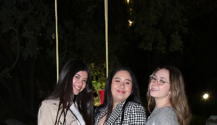 Carolina Pacheco, Mireya y Montse Zarur.