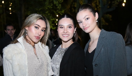  Aranza, Camila Garza y Daniela Humara.