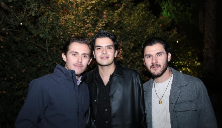  Mau Tinas, Kevin Hervert y Porfirio Guerra.