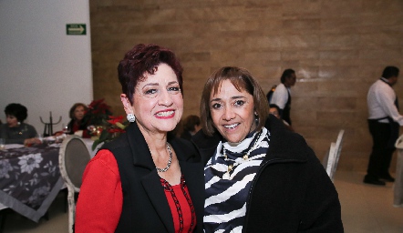  Adela Martínez y Marilú Lira.