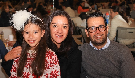  Paula del Castillo, Lety Cruz y Marcelo del Castillo.