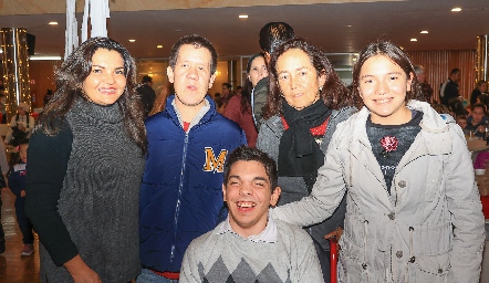  Carmen, Rafael, Conchis, Ana Cecilia y Samuel.