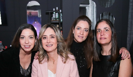  Cecilia Limón, Gaby Acosta, Claudia Altamirano y Paola Soto.