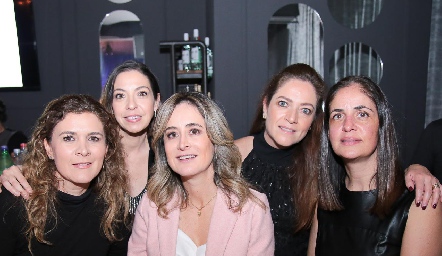 Paola Vázquez, Cecilia Limón, Gaby Acosta, Claudia Altamirano y Paola Soto.
