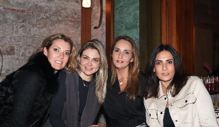  Verónica Subirana, Martha Leija, Cristina Villalobos y Claudia Artolózaga.
