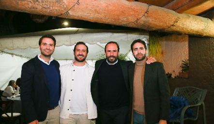  Ricardo Espinosa, Rodrigo Valle, Manuel Boelsterly y Elías Barhum.