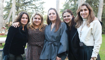  Ana Paula Gutiérrez, Carmenchu, Claudia Altamirano, Ceci Ponce y Liz Stevens.
