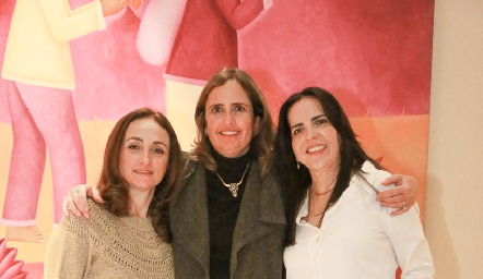  Adriana Ocaña, Marcela Payán y Claudia Martínez.