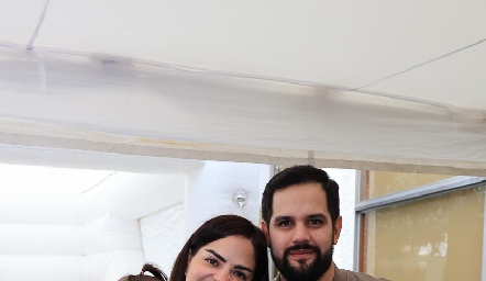  Humberto Rodríguez, Ana Luisa Cabrera y  su hija Ana Sofía Rodríguez.