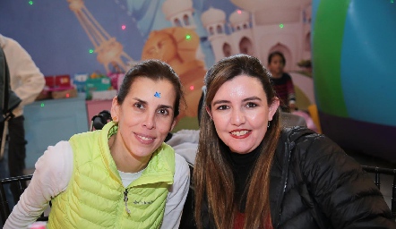  Sara Guzmán y Carla López.