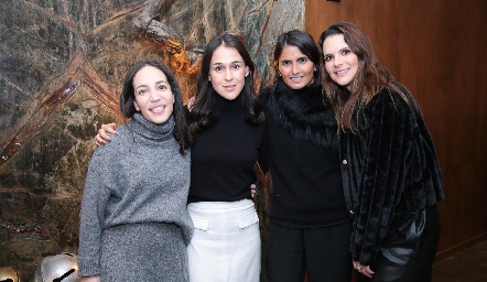  Sofía Torres, Carmen del Valle, Lucila Cudurie y Jessica Martin Alba.