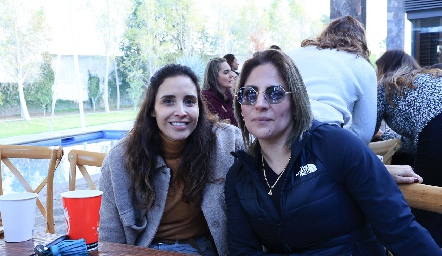  Ana Luisa Díaz de León y Denisse Padilla.