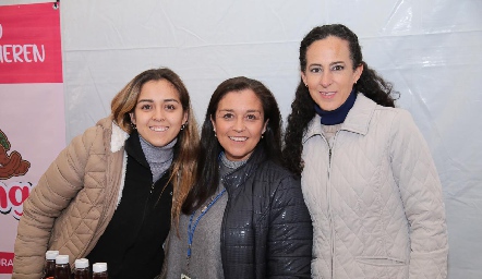  Natalia Rentería, Mayra Hampshire y Marcela Reynoso.