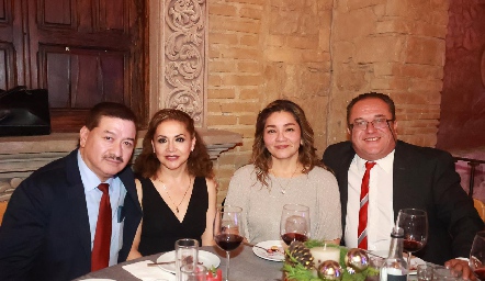  Ernesto Durán, Martha Elena Ojeda, Martha Díaz de León y Vicente Escanamé.