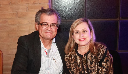  Carlos Álvarez y Gabriela Vidala.