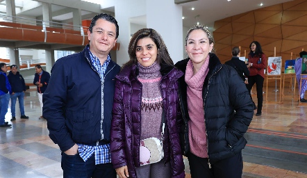  Jorge Quiroz, Roció Alonso y Cecilia Camargo.