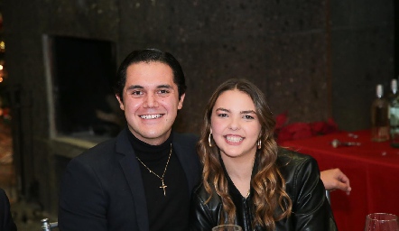  Gerardo Torres y Paulina Viramontes.