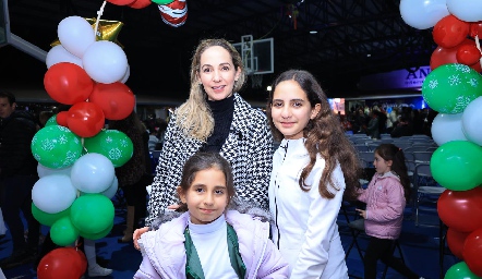  Lila, Inés y Maria Güemes.