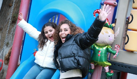  Natalia Briseño y Berenice Castillero.