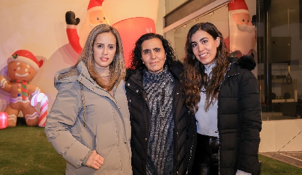  Andrea Boelsterly, Ana María Schekaiban y Ana Hervert.