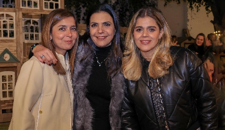  Karla Sarquis, Mely Mahbub y Yezmín Sarquis.