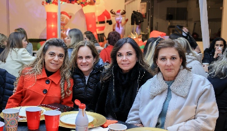  Claudia Abud, Rocío Gómez, Elsa Tamez y Catherine Barret.