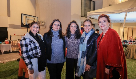  Valeria Padilla, Fer León, Irasema Abud, Alejandra León y María Elena Abud.