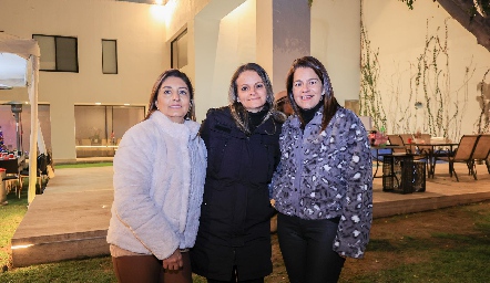  Yayis González, Erika Abad y Gaby Suárez.
