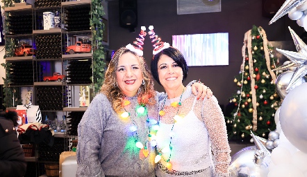  Sandra Cano y Zaira Ríos.
