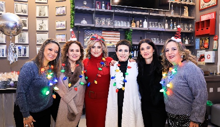  Viviana Padrón, Raquel Álvarez, Anyul Martínez, Begoña Castillo, Gaby Flores y Sandra Cano.