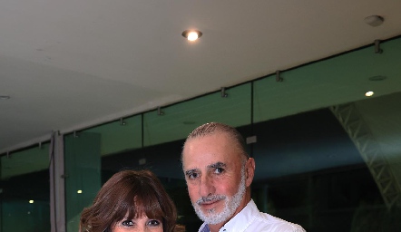  Martha y Ricky Villalba.