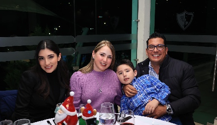  Daniela López, Daniela, Alfonso y Jesús Lucio.