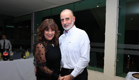  Martha y Ricky Villalba.