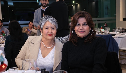  Martha Elena Juárez y Alejandra Hernández de Villalba.