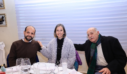  Héctor González, Rocío Villalba y Jorge Villalba.