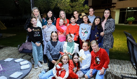  Ugly Sweater Party.