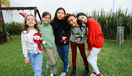  Andrea, Isabella, Frida, Sofía y Kati.