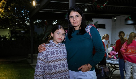  Vale Zermeño y Liz Alcalde.