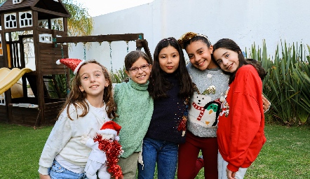  Andrea, Isabella, Frida, Sofía y Kati.