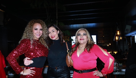  Maribel Reyna y Leticia López.