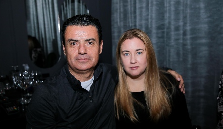  Alejandro Ortiz y Marcela Martínez.