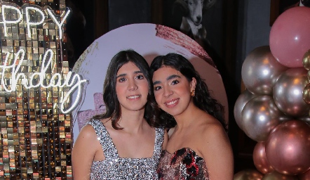  Mariel y Sofía Espinoza.