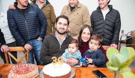 Sebastián Villasana, Ale Ascanio, Sebastián y María Emilia Villasana.