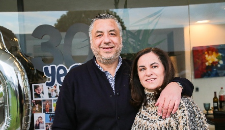  Alejandro Villasana y Claudia Ávila.
