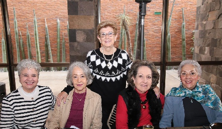  María Alejandra Barrios, Ilonka Restovic, Batiquena García, Mayra Galindo y María Eugenia Escartín.